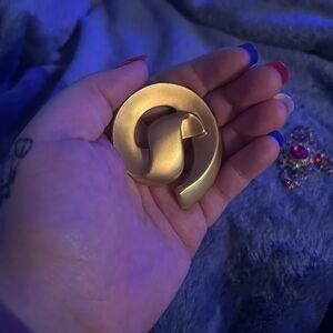 Gold 1980’s Avon Vintage Brooch